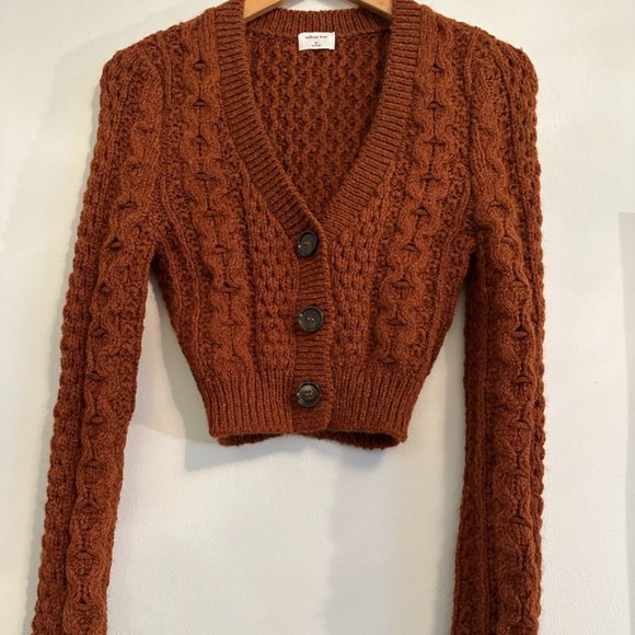 Aritzia Cardigan - Picture 2 of 8
